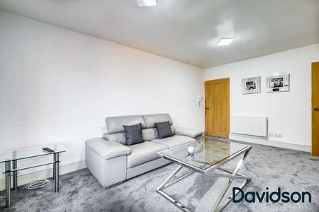 Bristol Road South, Birmingham, B31 - Photo 5