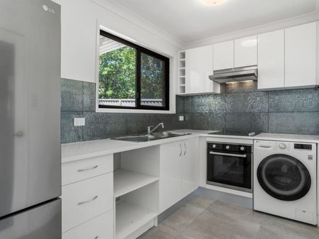 Furnished duplex in Central Southport Locationte Listing - Photo 5