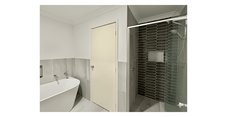 Modern Townhouse Fully Ducted Air Cond - Photo 5