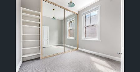 Renovated terrace on parkside setting - Photo 4