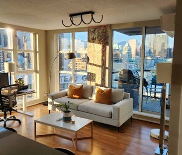 Spacious One Bed in heart of Yaletown with A/C - Photo 1