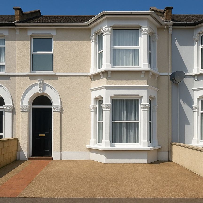 2 Bed Flat, Saint Albans Road, IG3 - Photo 1