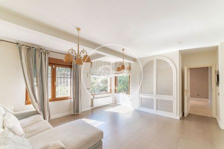 6 bedroom luxury Villa for rent in Las Rozas de Madrid, Autonomous Region of Madrid - Photo 2