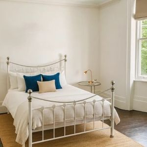 3 Bed Flat, Great Portland Street, W1W - Photo 3