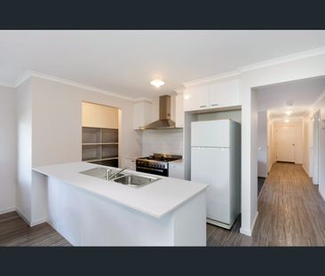 49 Yellowgum Drive, Epsom, Vic 3551 - Photo 2