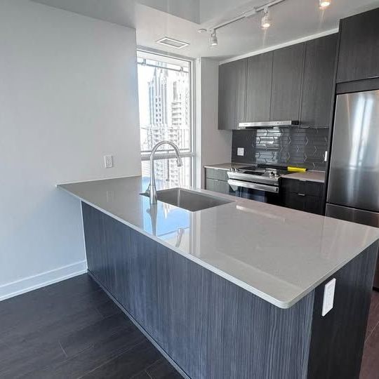 For Lease - 4130 Parkside Village Drive Unit# 3204, Mississauga, Ontario - Photo 1