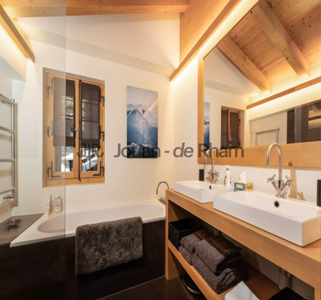 Chalet historique au coeur du village - Photo 3