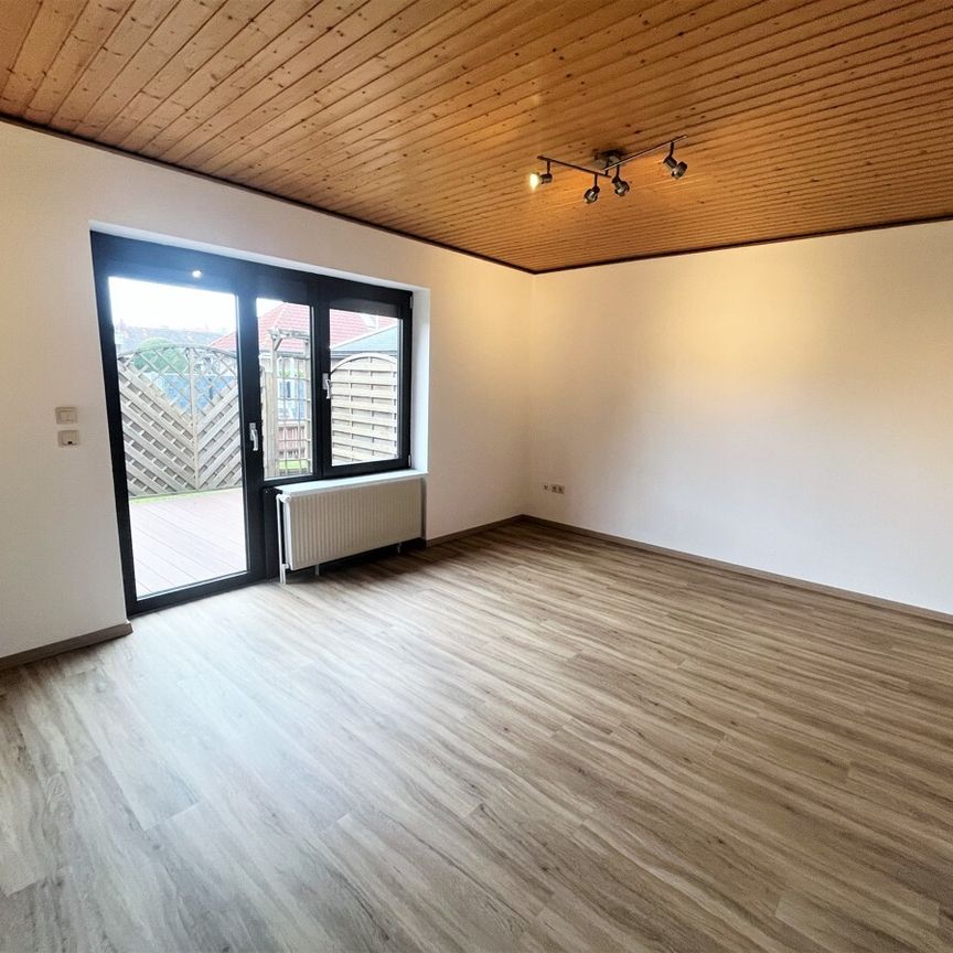Charmante 2-Zimmer-Einliegerwohnung mit Terrasse und Einbauküche - Photo 1