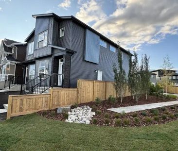 BRAND NEW 3 BEDROOM DUPLEX | 82 Aquila Dr NW, Calgary - Photo 1