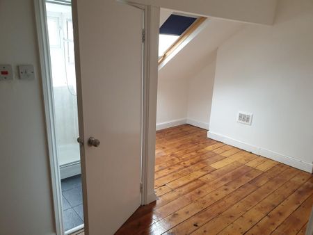 4 bedroom terraced house to rent - Photo 2