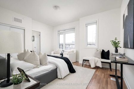 370 Red Maple Road town house — Richmond Hill, ON (2-Bedroom) - 2 Bedroom - Photo 5