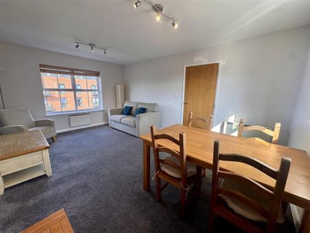 2 bedroom apartment to rent - Photo 2