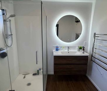 Warm, Welcoming & Wonderfully Modern - Photo 3