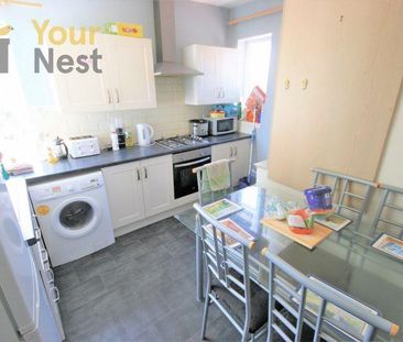 4 bedroom semi-detached house to rent - Photo 2