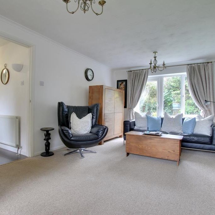 4 bedroom detached house to rent - Photo 1