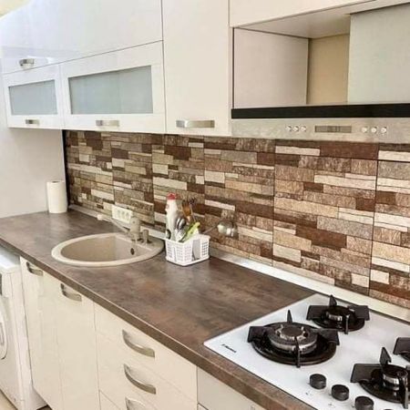 Gasoniera la 50 m de parc Bazilescu. - Fotografie 3