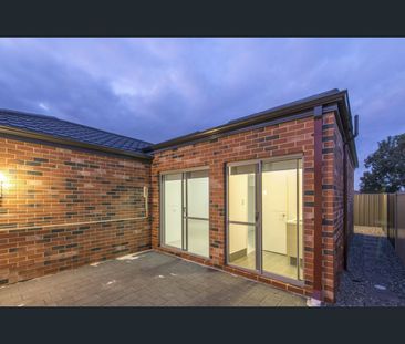 1 Poso Place, Atwell, WA 6164 - Photo 2