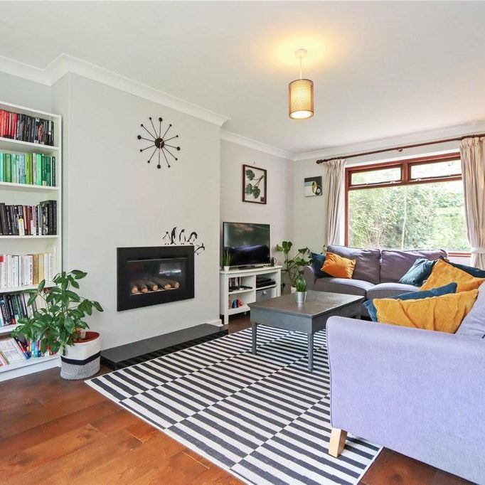 4 bedroom semi-detached house to rent - Photo 1