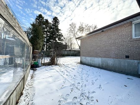 For Lease - 15 Nymark Avenue Unit# Main, Toronto, Ontario - Photo 3