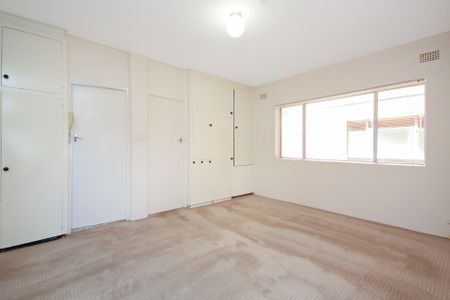 Nice Studio Apartment in Super Convenient Location – Great Value - Photo 3