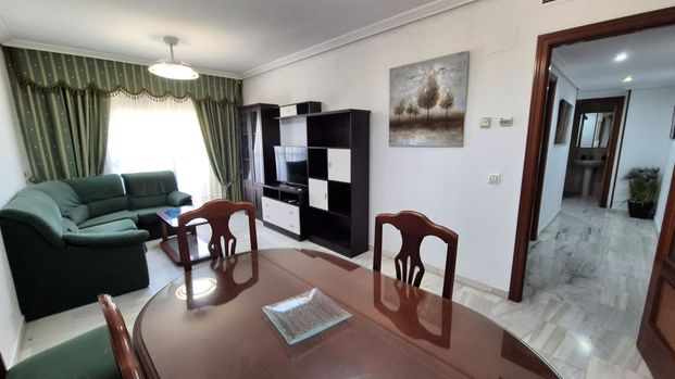 Piso de alquiler en Calle Jacobo Rodríguez Pereira, Maria Auxiliadora - Barriada de Llera - Photo 1