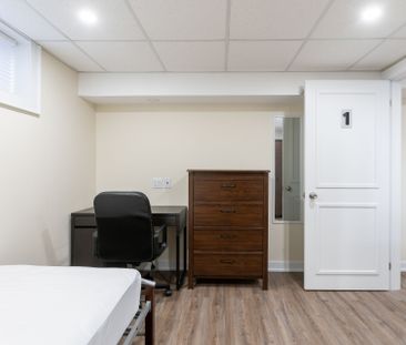 For Lease - 5 Barlow Road, Toronto, Ontario - Photo 4