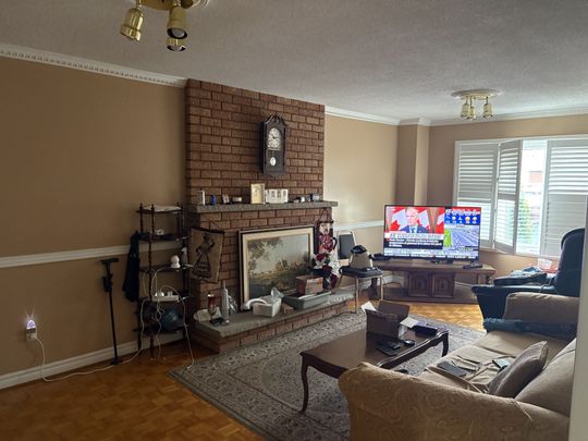For Lease - 10 Glenvilla Road, Vaughan, Ontario - Photo 1
