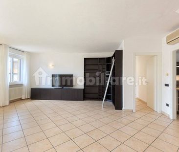 Appartamento Sottopassaggio Vevera 2, Centro, Arona - Photo 1