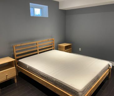 For Lease - 8 Dovetail Drive, Richmond Hill, Ontario - Photo 2