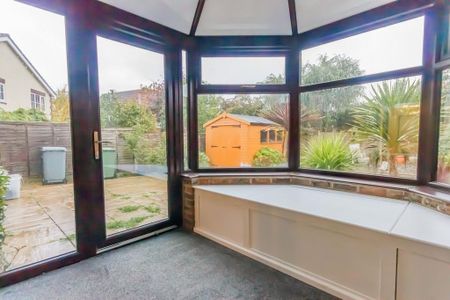 4 bedroom detached house to rent - Photo 4