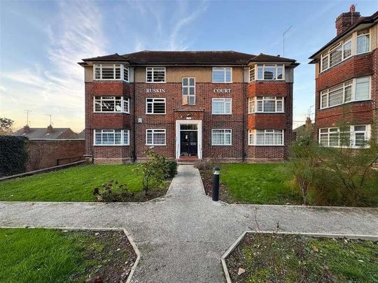 Ruskin Court, Winchmore Hill, N21 - Photo 1