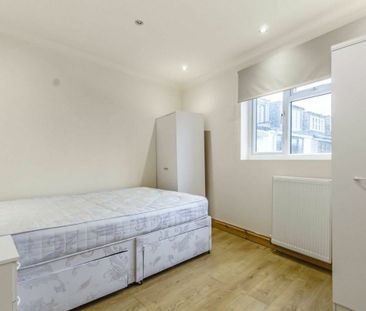 Chiswick High Road - Photo 1