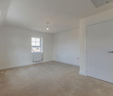 3 bedroom semi-detached house to rent - Photo 3