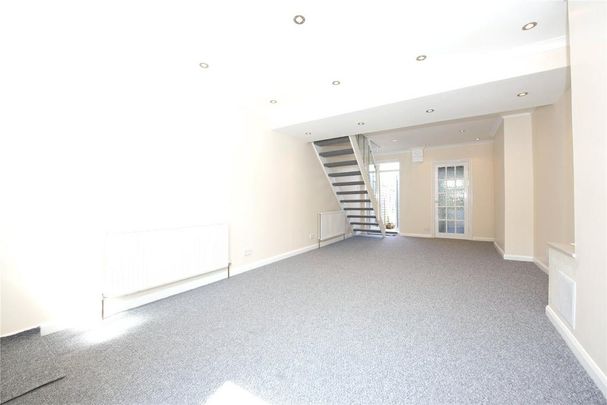 2 bedroom terraced house to rent - Photo 1