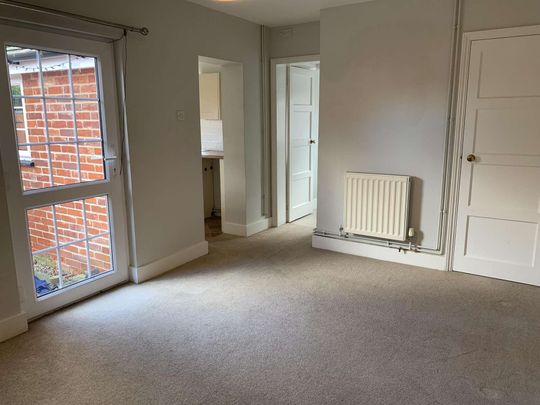 Three bedroom semi-detached property in a village location. Pets considered. - Photo 1