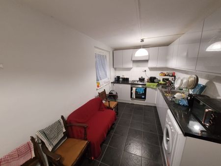 Room in a Shared Flat, Hamilton House, E3 - Photo 5