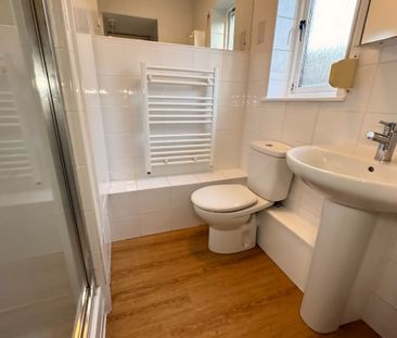 2 Bed, Flat - Photo 6