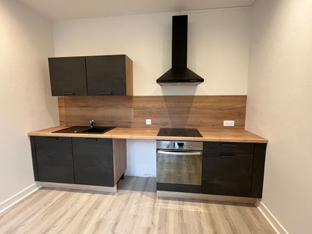 Location Appartement 3 pièces 82m² - Photo 3