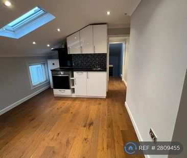 Studio to rent - Photo 2