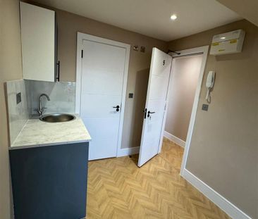 Byron Close, Walton-On-Thames KT12, London - Photo 4