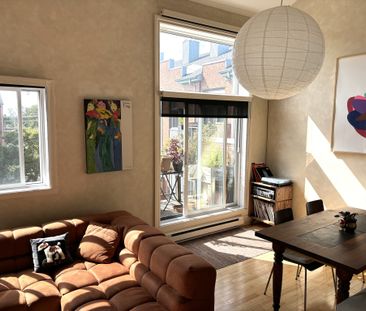 5 1/2 Penthouse Terrasse - 2min Du Metro - Photo 3