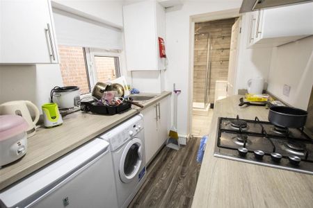 4 bedroom house to rent - Photo 2