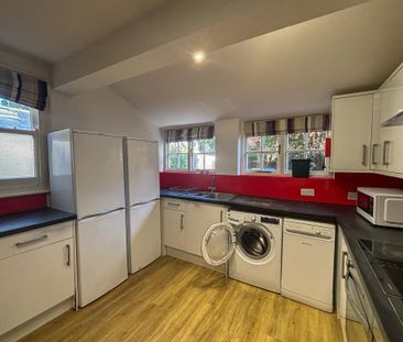 1 bedroom in a house share to rent - Photo 4