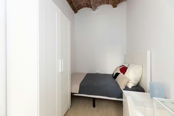 Carrer de Gombau, Barcelona, Catalonia 08003 - Photo 1