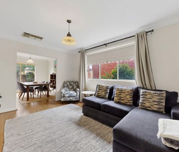 Well Designed Townhouse with Secure Garage and Courtyard - Photo 1