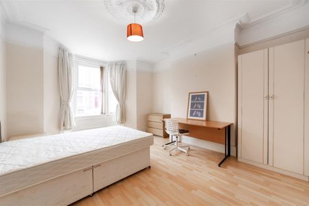 2 bed flat to rent in Mildmay Road, Jesmond, NE2 - Photo 2