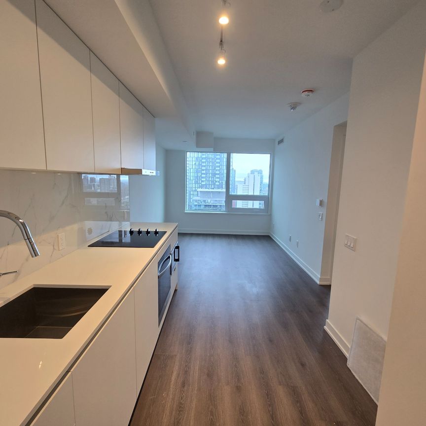 For Lease - 8 Wellesley St W Street Unit# 3011, Toronto, Ontario - Photo 1