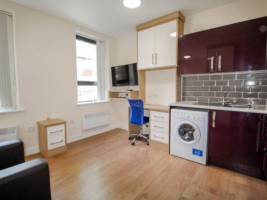 Studio to rent - Photo 1