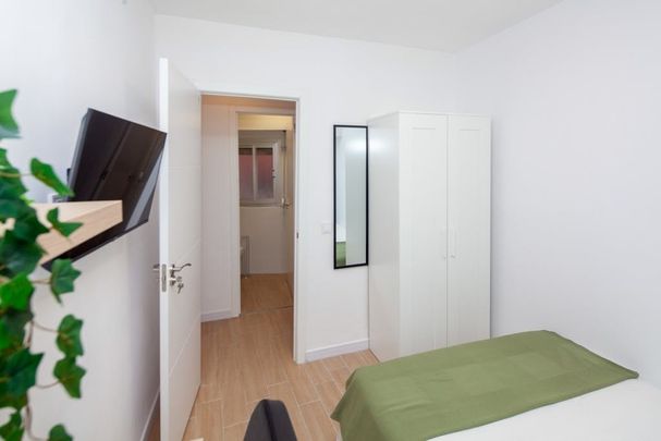 Carrer dAlmassora, Valencia, Valencian Community 46010 - Photo 1