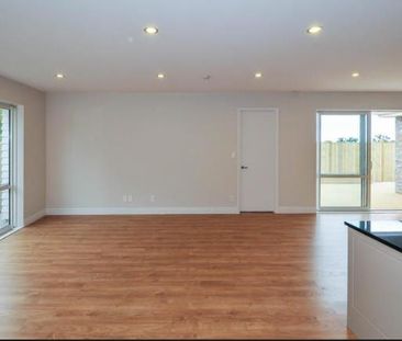 Property Management27 Caldera Drive, Long Bay - House for Rent - Photo 3